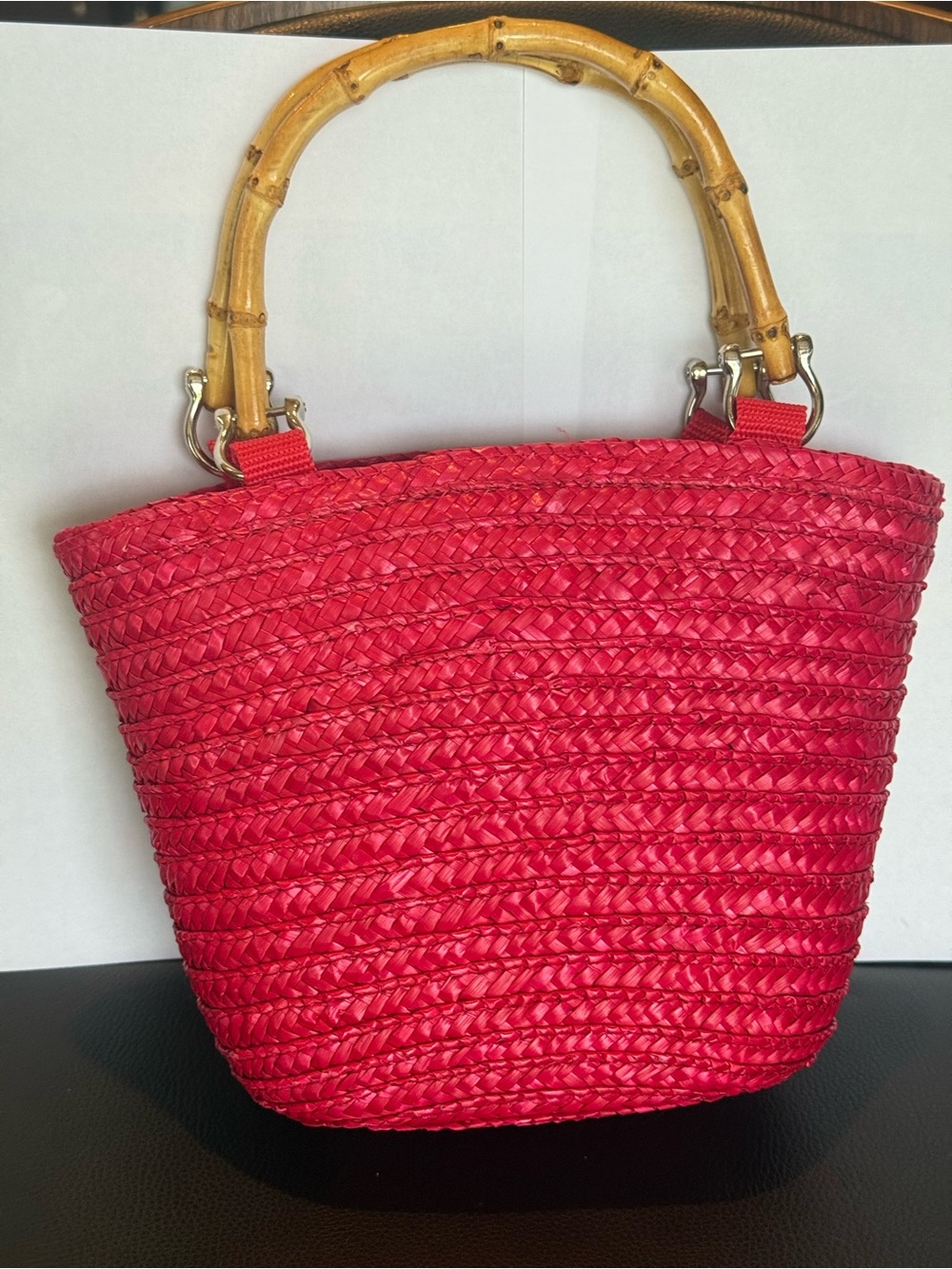 Vintage St John's Bay Hot Pink Woven Straw Basket Bag Bamboo Handles Y2K Summer